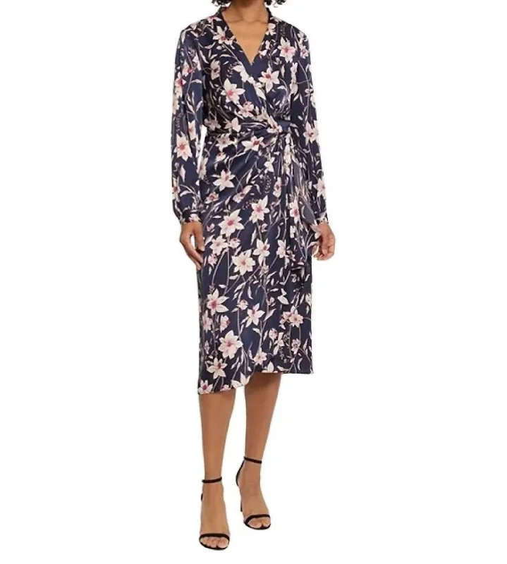 Women's Casual Attire Update With Cottagecore Styles Long Sleeve Wrap Midi Dress In Navy Floral