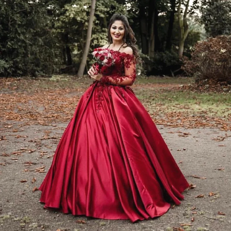 Chic Women's Garments Discounts On Casual Weekend Styles Long Sleeves Ball Gowns Burgundy Wedding Dresses Lace Quinceanera Dresses