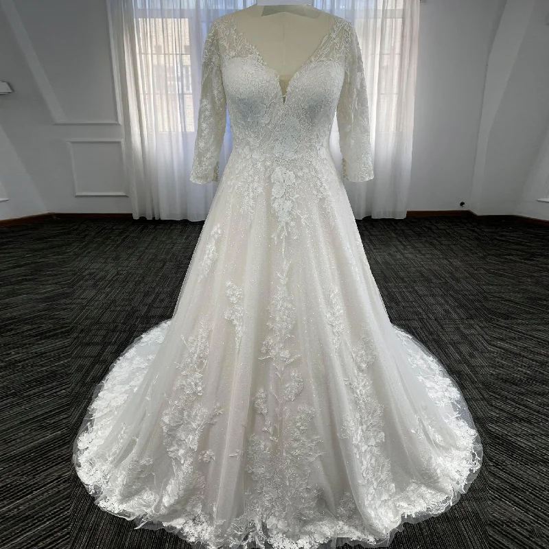 Timeless Women's Apparel Limited-Time Offer A-line Tulle Lace Wedding Dresses & Gowns with 3/4 Sleeves