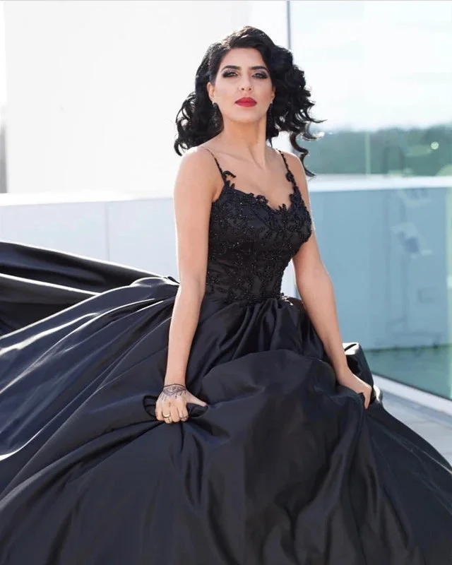 Women's Casual Garments Hot Trends Lace Black Satin Wedding Dresses Embroidery Ball Gowns Quinceanera Dresses