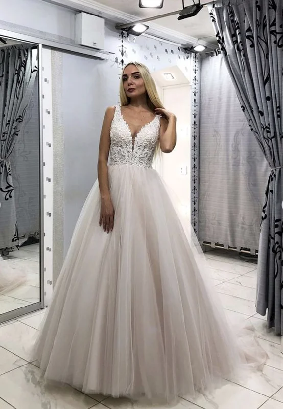 Stylish Outerwear Clothes For Women End - Of - Month Blowout A line v neck tulle lace prom gown formal dress   cg12770