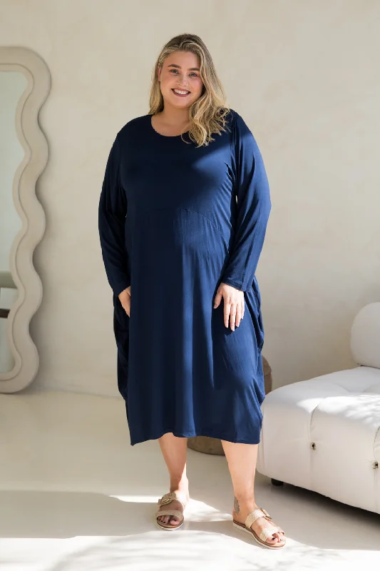 Women's Resort Apparel Discounts On Casual Weekend Styles Long Sleeve Soho Dress | Navy