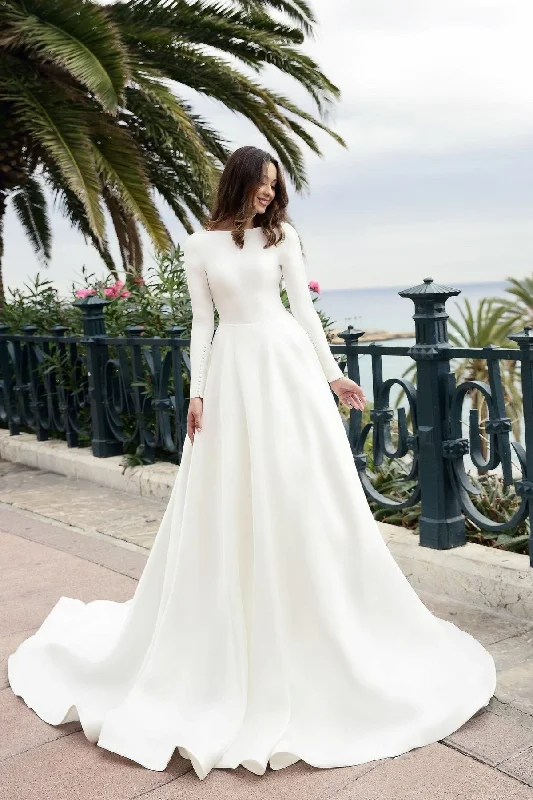 Women's Activewear Attire Limited Styles Simple Long Sleeves Ivory Satin Wedding Dresses V Neck Back