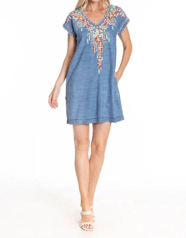 Casual Chic Clothing For Women Fashion Deal Floral Embroidered V-Neck Dress In Indigo